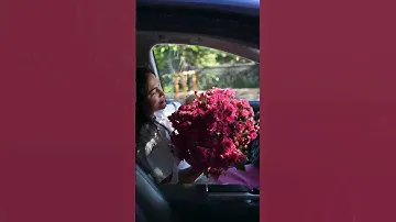 Яркие кустовые розы в наличии